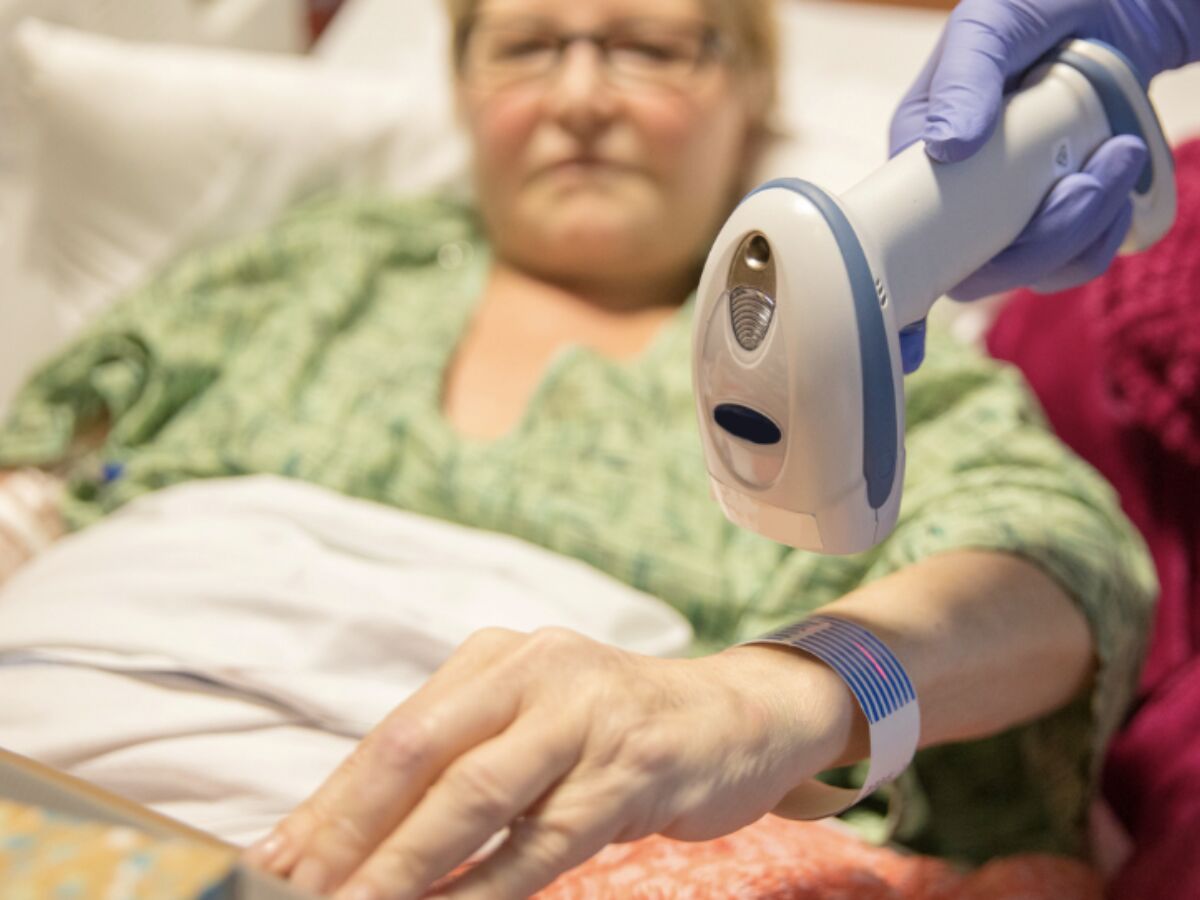 Patient identification tracking