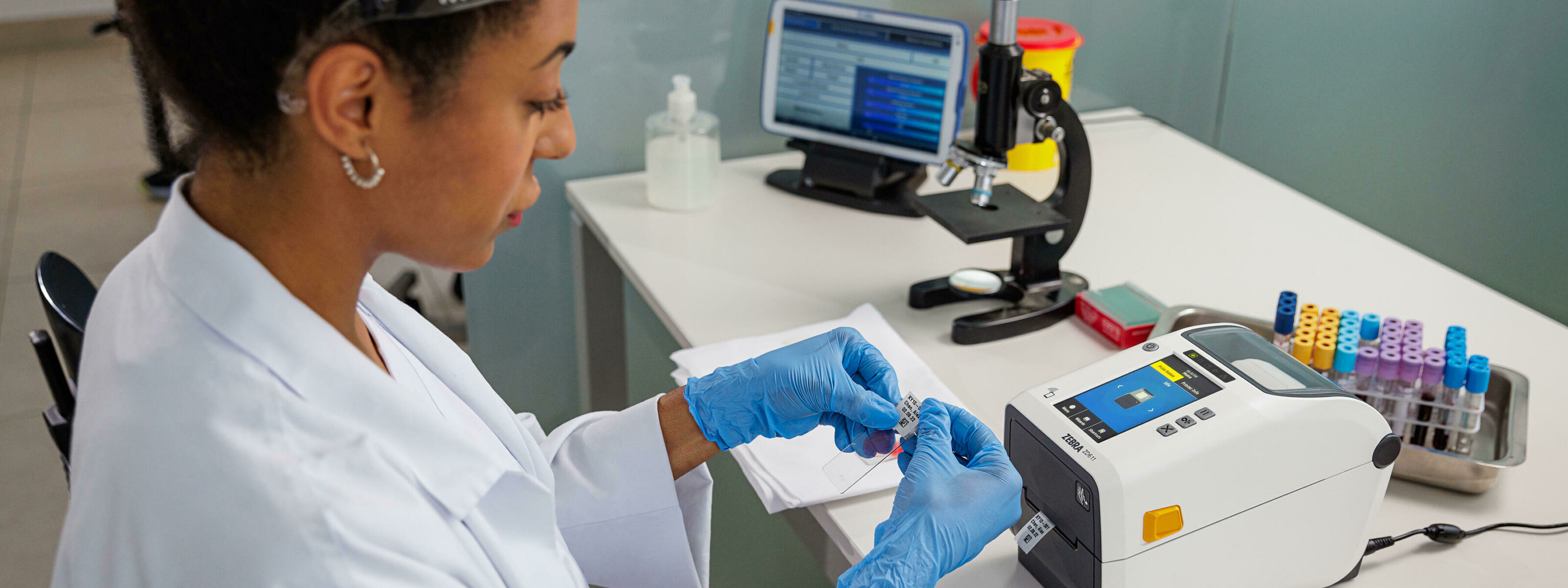 Healthcare photography application zd611t hc specimen label applying 4x3 3600 3600x3600